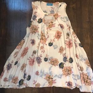 Boutique tunic floral